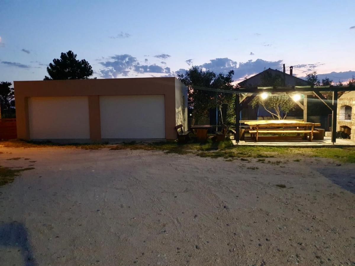 Apartman Petar Ražanac エクステリア 写真