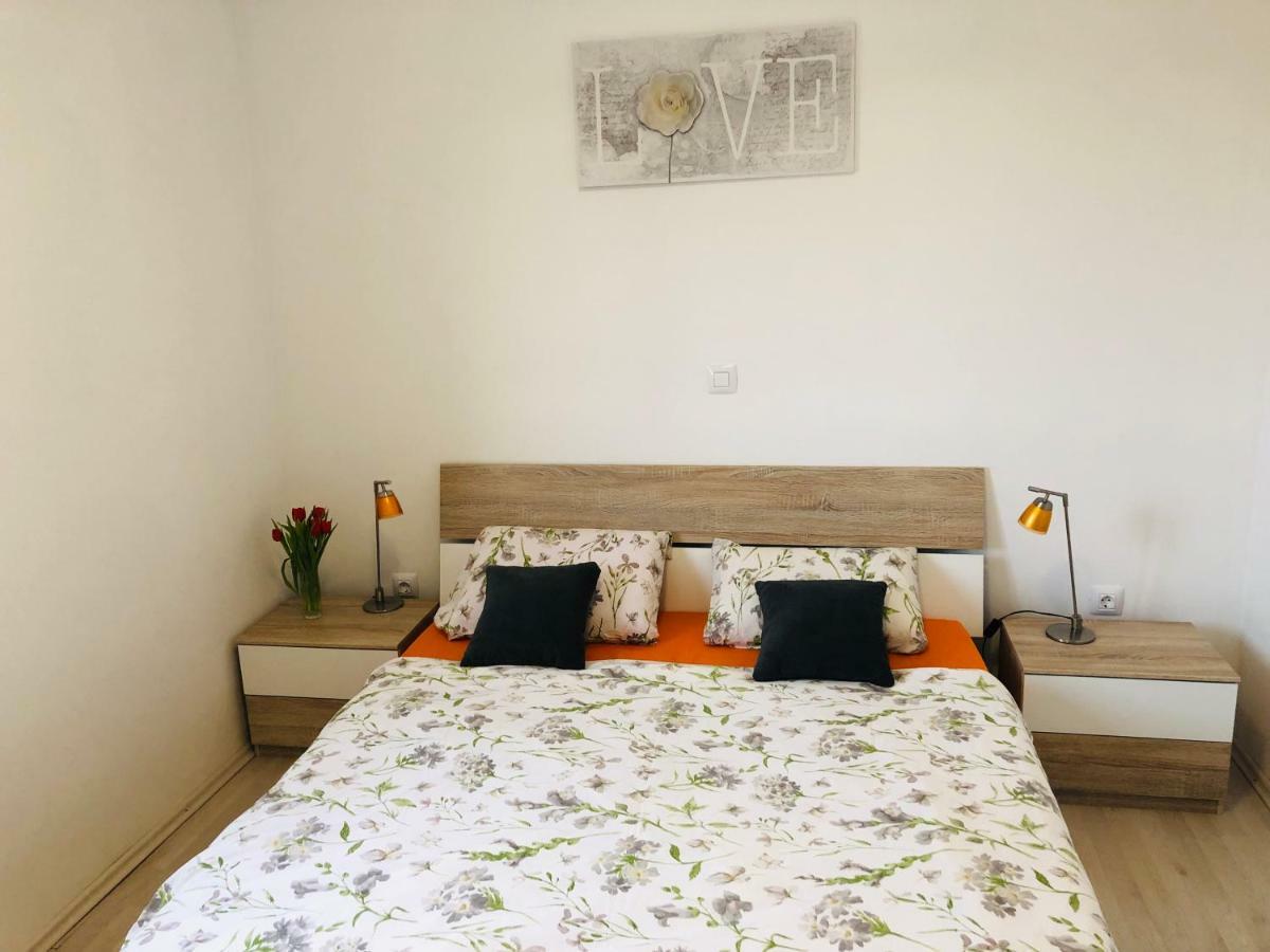 Apartman Petar Ražanac エクステリア 写真